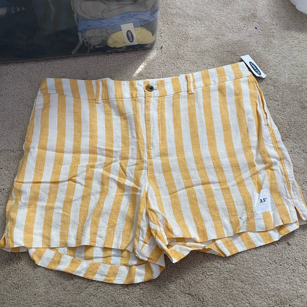 *NWT!* women’s Yellow Stripe shorts